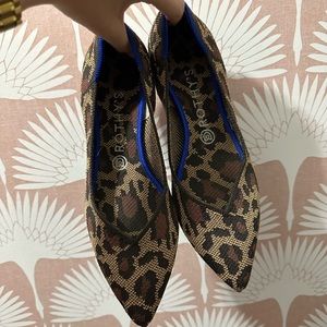 Desert Cat Print Pointed Rothys like new condition size 10
